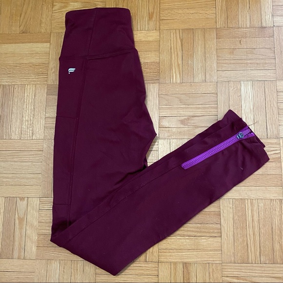 Fabletics utility leggings - burgundy - Picture 2 of 6
